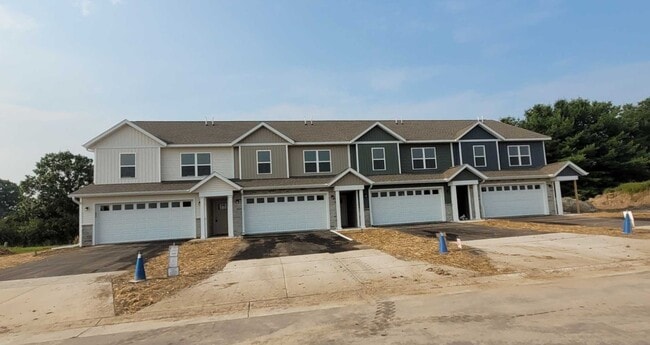 Building Photo - 1608 Eastside Cir
