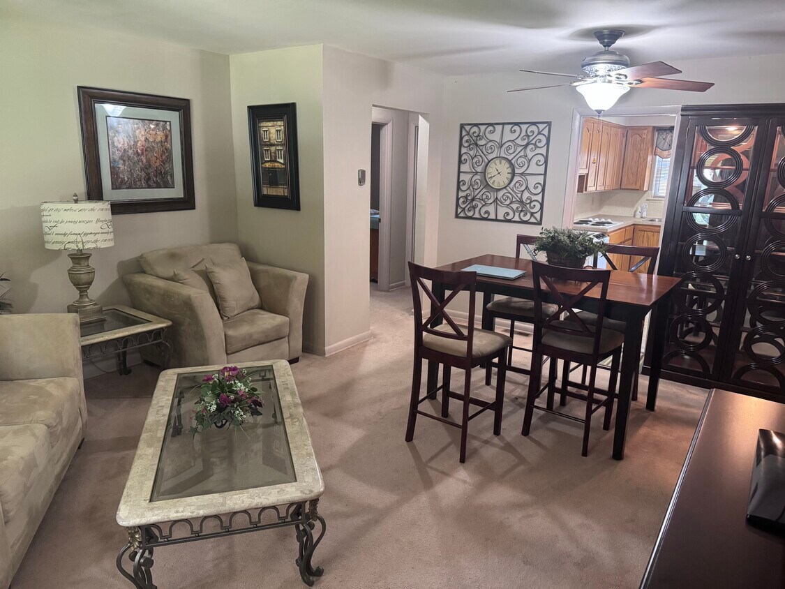 Foto principal - 12th st 4plex