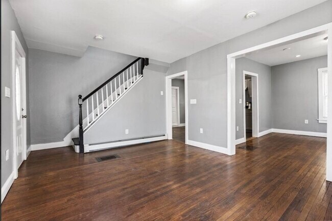 Building Photo - 126 Williams Ave