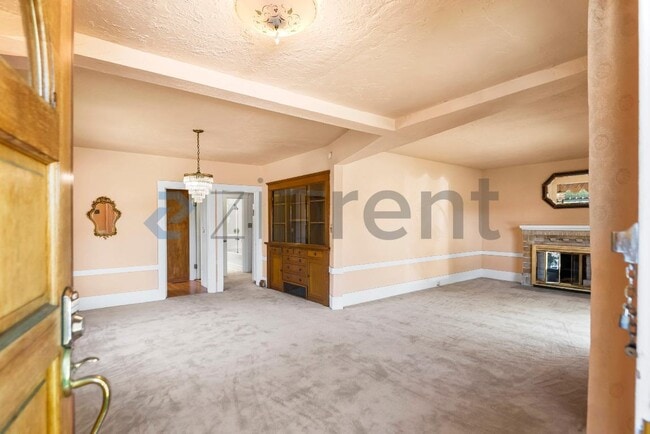 Foto del edificio - 1240 Parker St