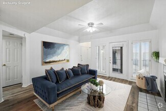 Building Photo - 3105 San Jacinto St