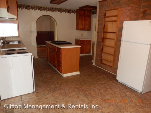 Building Photo - 131 Woodland Dr