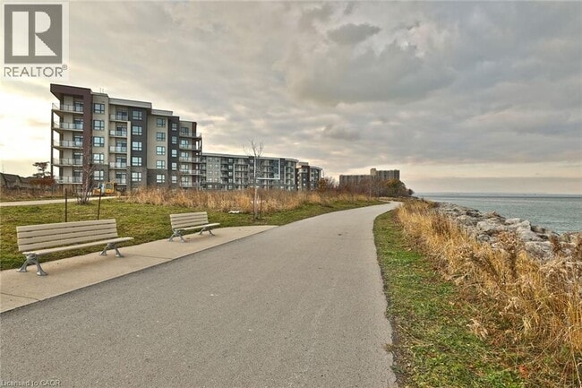 Building Photo - 101 Shoreview Pl
