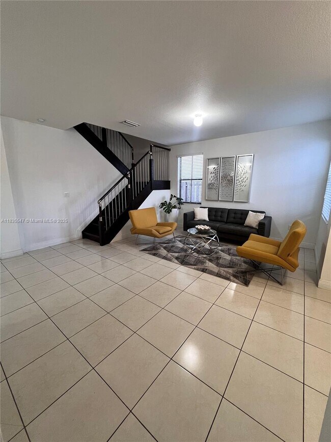 Foto del edificio - 9866 NW 10th St