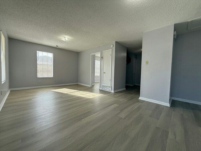 Foto del edificio - 3431 Forrester Rd