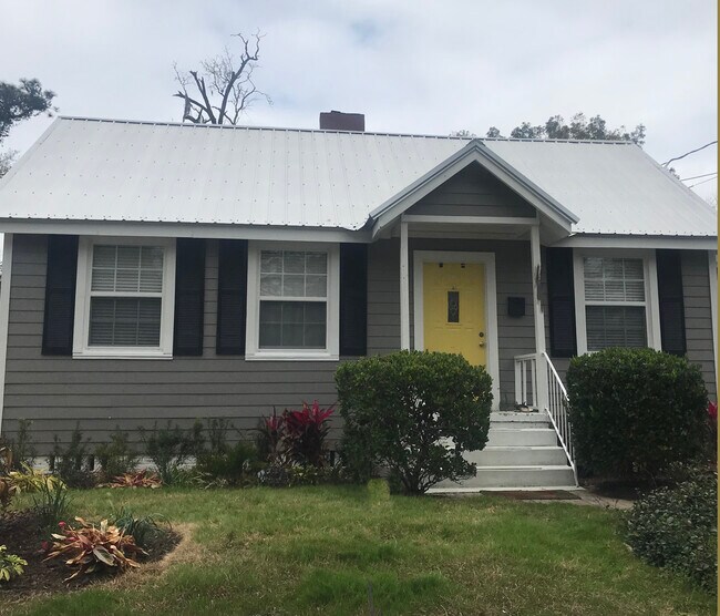 FURNISHED HOME - 4631 Polaris St