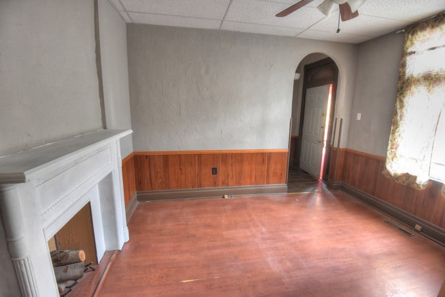 Building Photo - 352 N Pennsylvania Ave