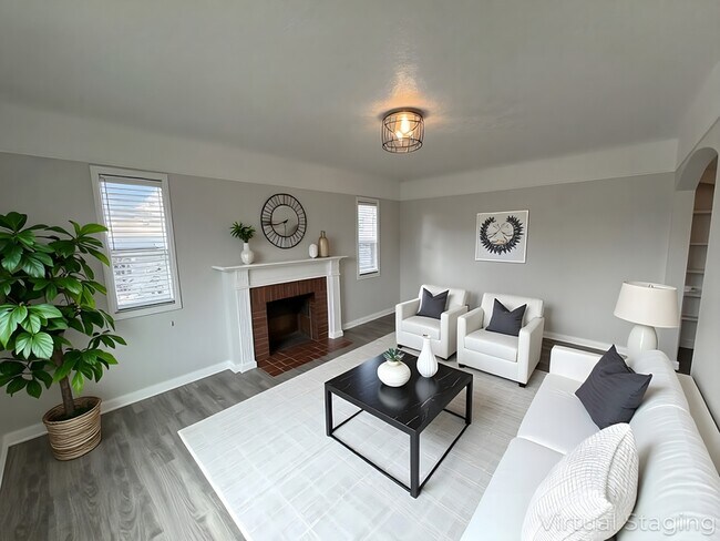 Photo - 1079 E 3300 S House