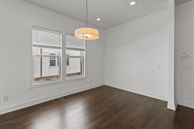 Building Photo - 1040 Maynor Ave