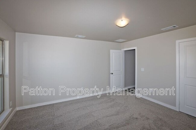Building Photo - 1539 Lullwater Rd