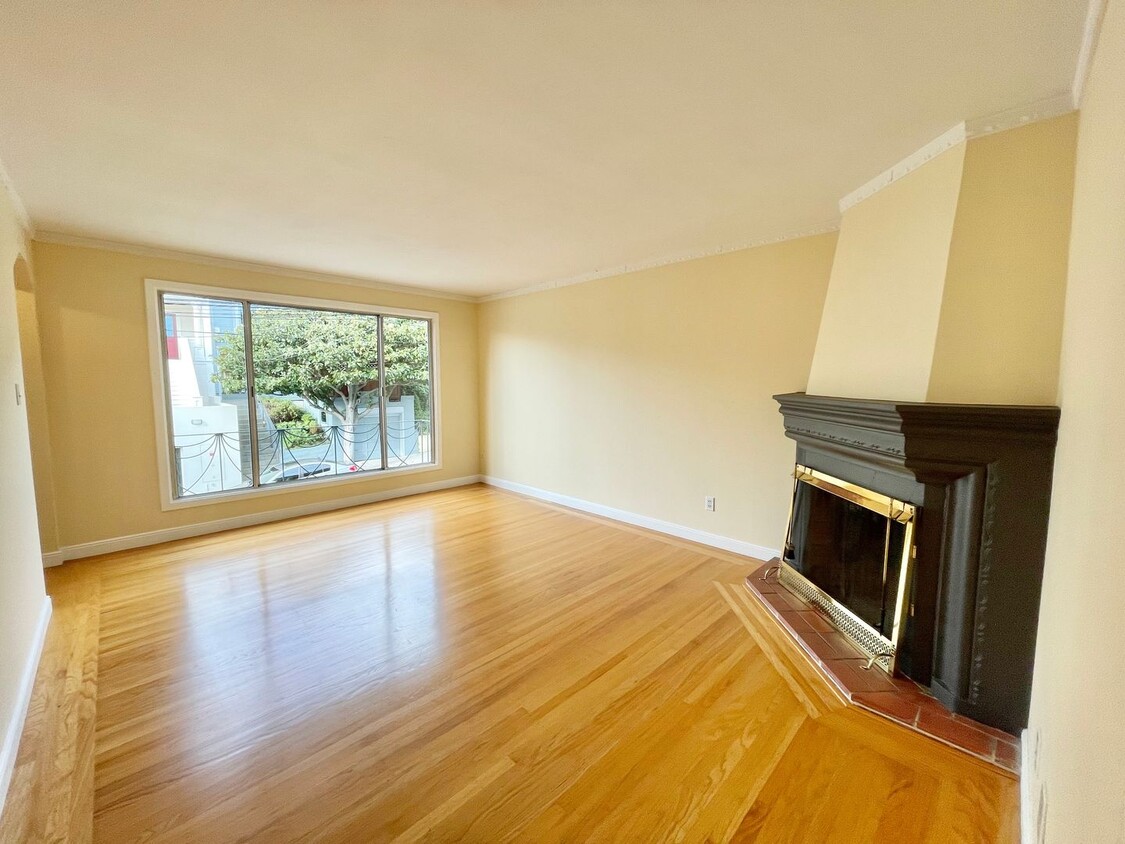 Primary Photo - Charming 3BR / 1BA Glen Park Gem is a Must...