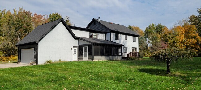 Foto del edificio - 11201 Beaver Rd NW