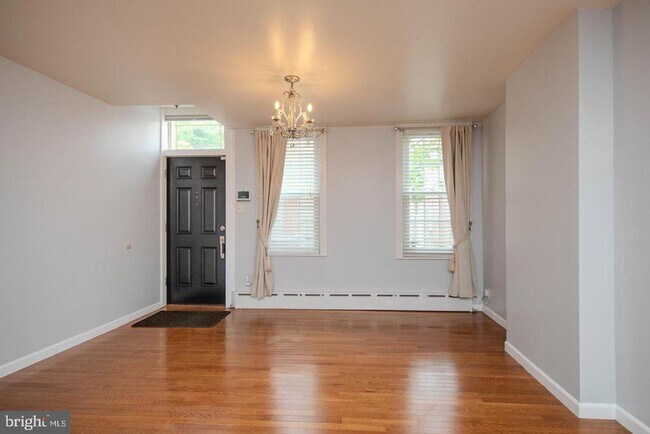 Foto del edificio - 1313 S Howard St