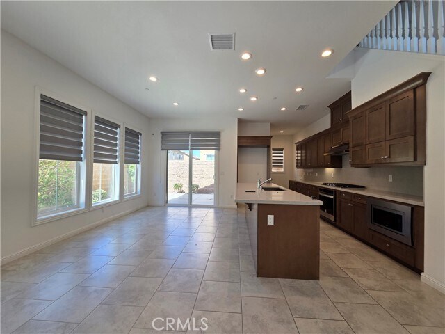 Building Photo - 20640 W Chestnut Cir