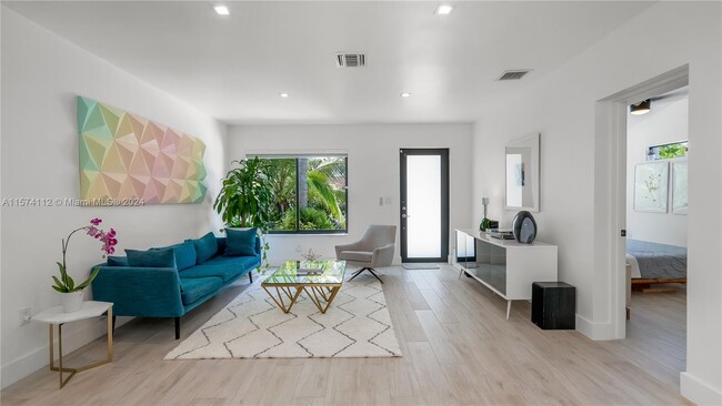 Foto del edificio - 3020 SW 2nd Ave