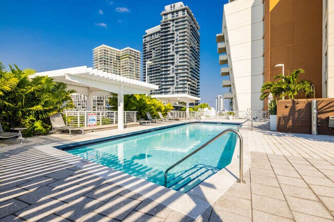 Foto del edificio - 3256 NE 1st Ave