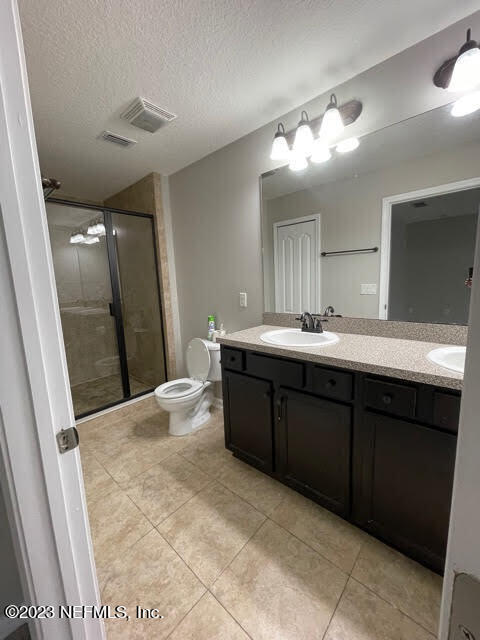 Building Photo - 2734 Hollybrook Ln