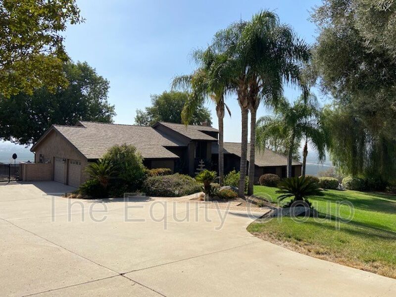 100 High Sierra Dr, Exeter, CA 93221 House for Rent in Exeter, CA