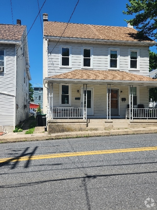 Building Photo - 127 N Washington St