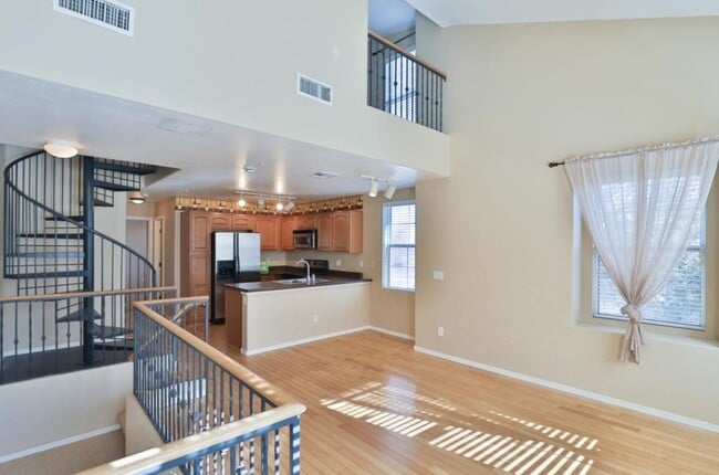 Building Photo - 744 N Laguna Dr