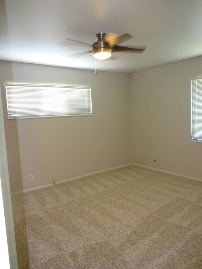 Building Photo - 5492 Carlson Dr
