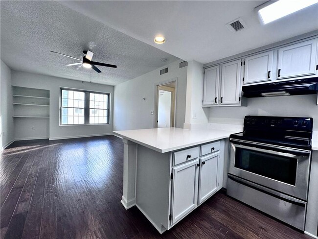 Building Photo - 199 14th St NE