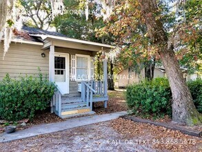 Building Photo - 209 William Bradford Pl