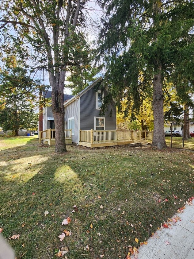 Foto principal - 4 Bedroom 1 bath