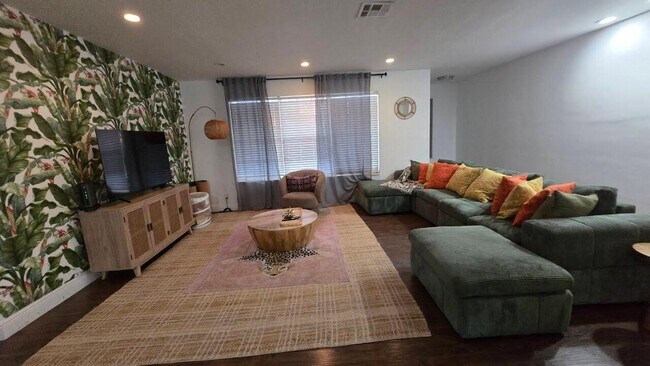 Foto del edificio - 5700 NE 20th Ave