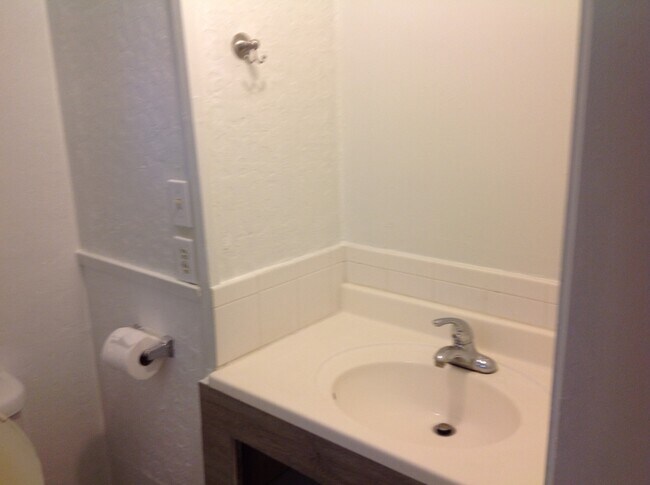 Foto del edificio - 10600 West Dr