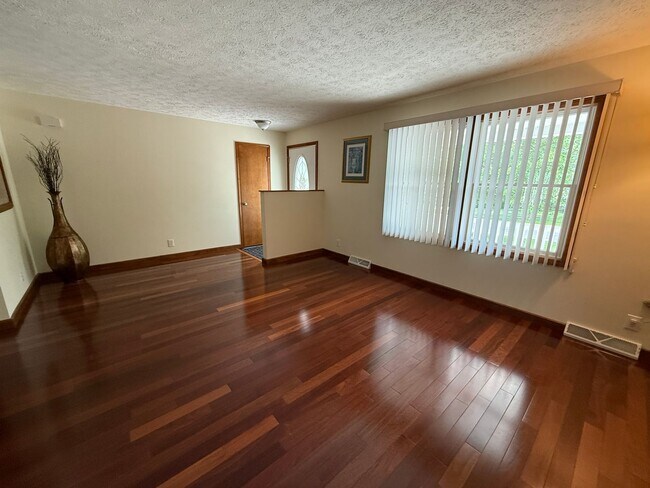 Foto del edificio - 202 W Harrison St