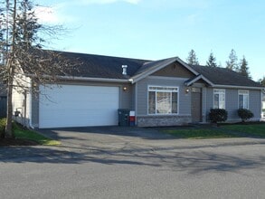 Building Photo - 773 Mahonia Dr