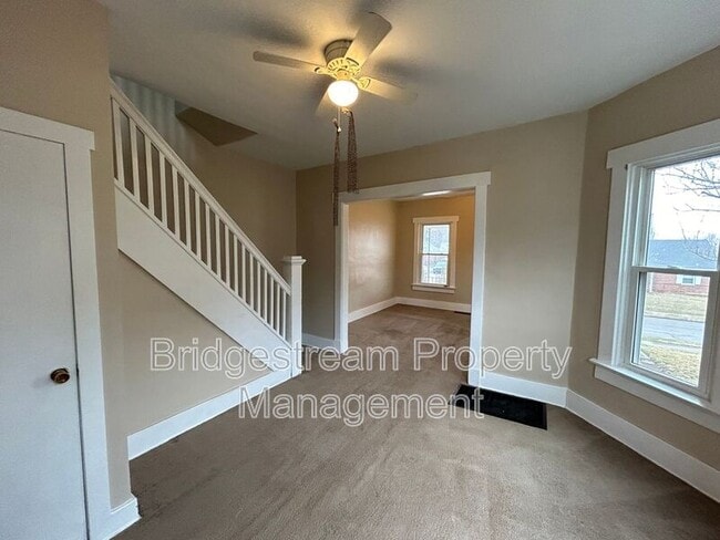 Building Photo - 1450 John Glenn Rd