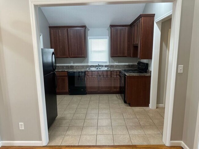 Foto del edificio - West Port/Plaza area Home! 2 bedroom/ 1 ba...