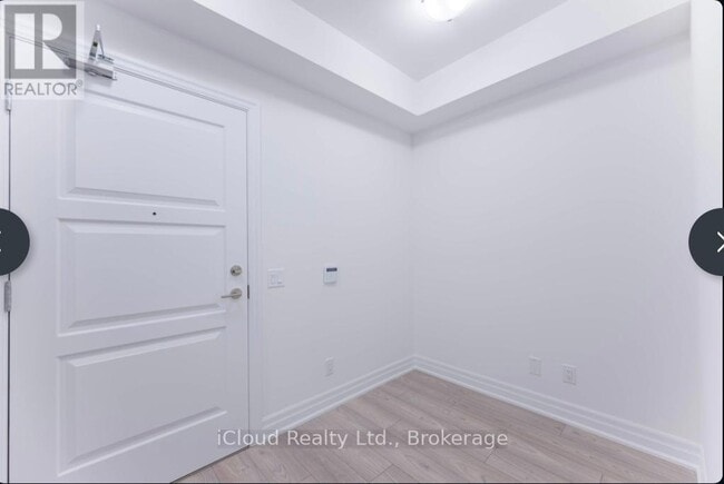 Building Photo - 36 Elm Dr W