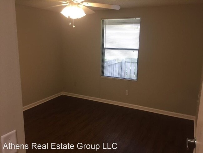 Building Photo - 1375 College Station Rd