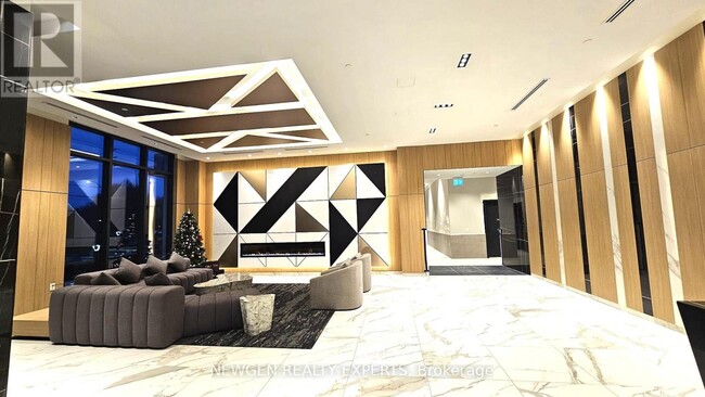 Building Photo - 204 Burnhamthorpe Rd E