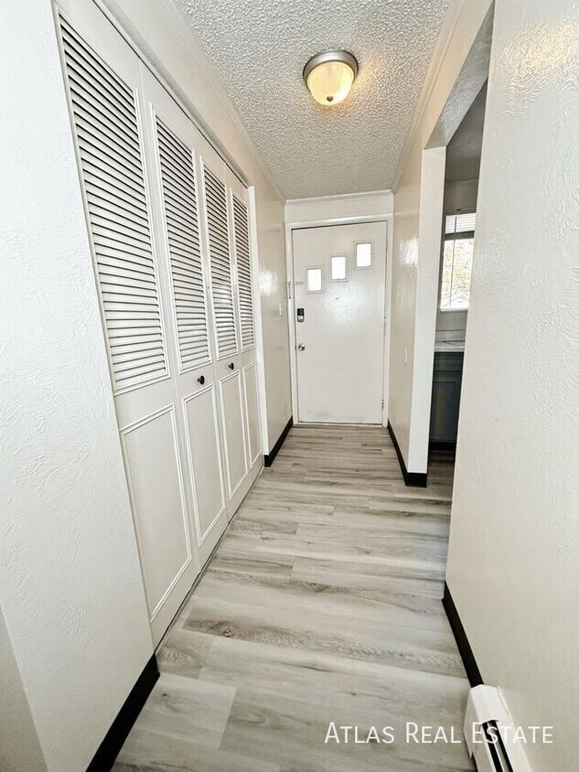 Photo - 461 El Paso Boulevard-H