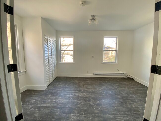 Foto del edificio - 373 3rd St