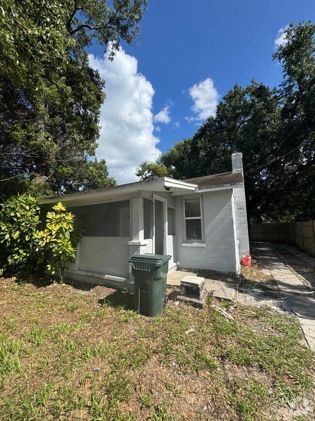Building Photo - 1138 Olive St