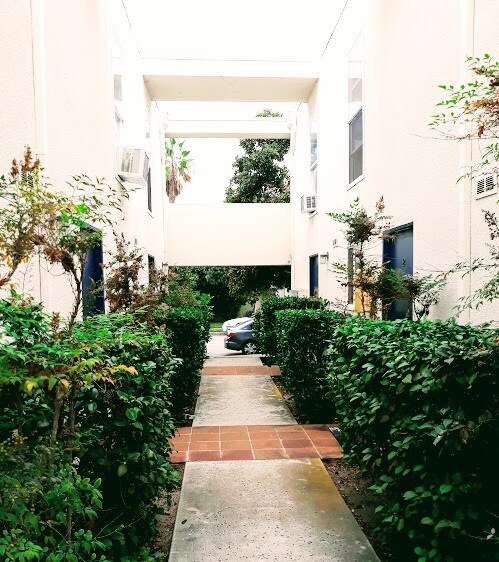 Foto del edificio - 3704 Promontory St
