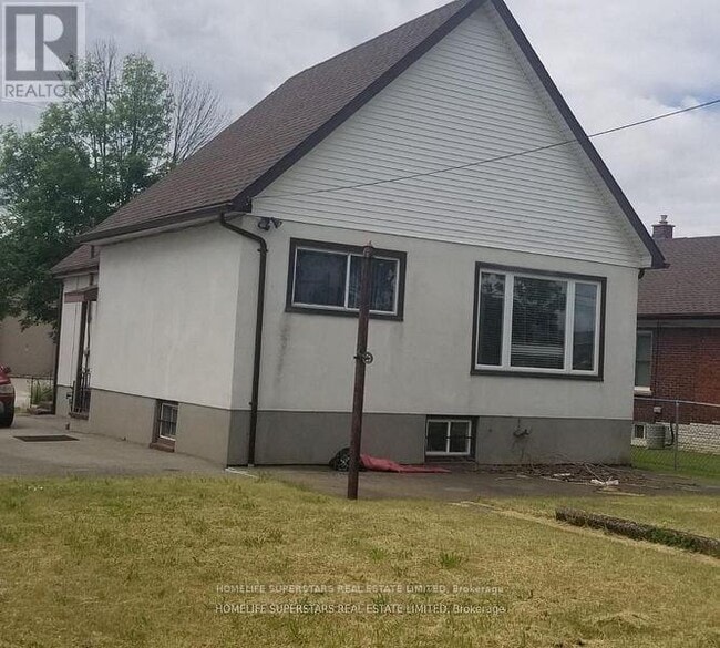 Building Photo - 5740 Desson Ave