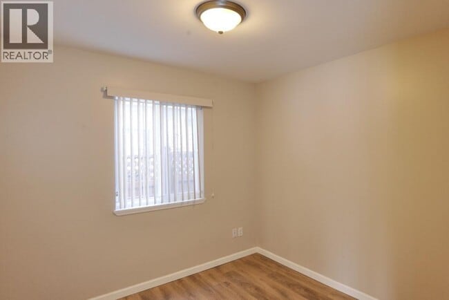 Building Photo - 7xx W 69th Ave