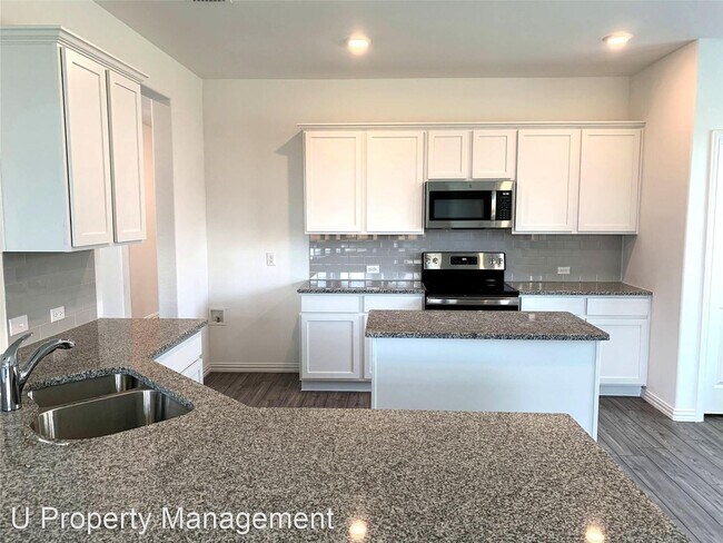 Foto del edificio - 4 br, 2 bath House - 513 Peel Street