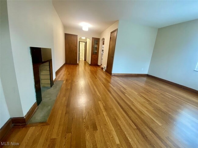 Foto del edificio - 1093 N Main St