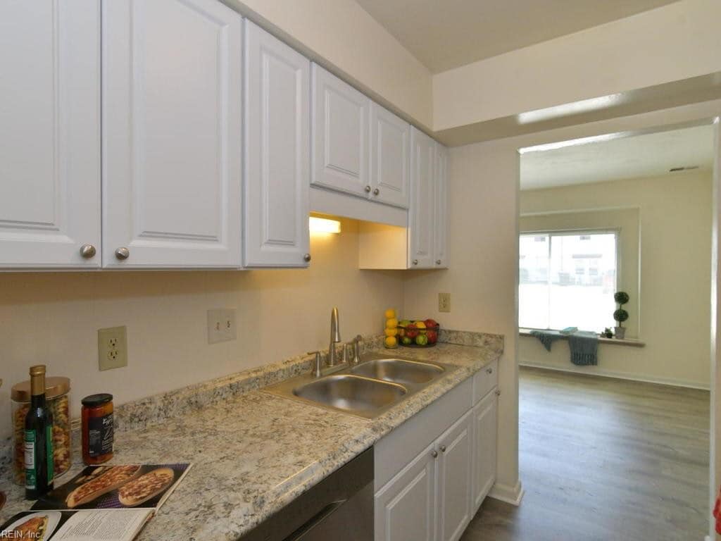 Foto principal - HILLTOP AREA FOR RENT!