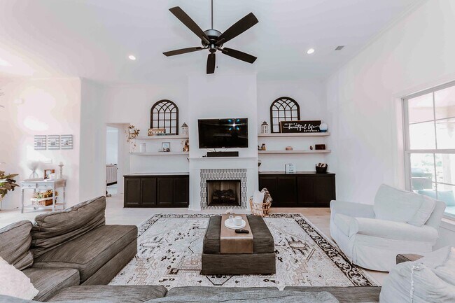 Foto del edificio - 5118 E Lawrenceburg Ln