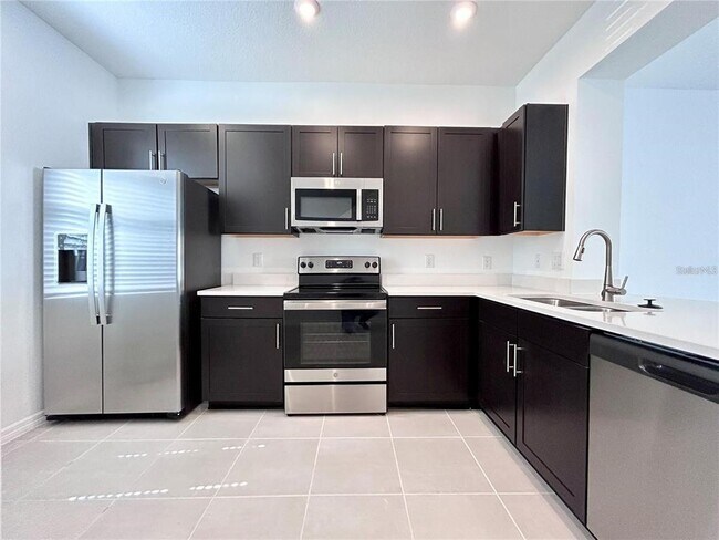 Foto del edificio - 6248 Fairmont Ln