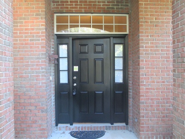 Building Photo - 2911 Thorncrest Drive
