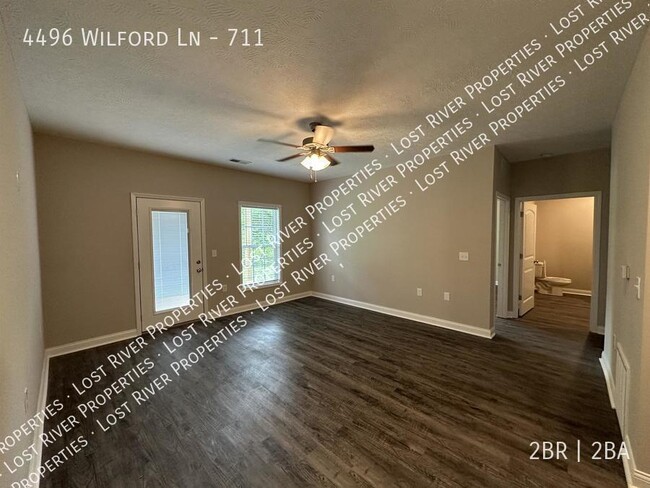 Foto del edificio - 4496 Wilford Ln